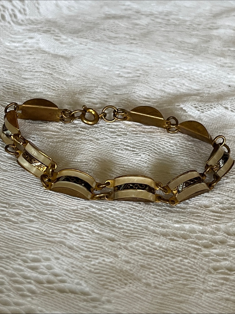 Gold-Tone Curved Link Bracelet - Elegant Women's Jewelry